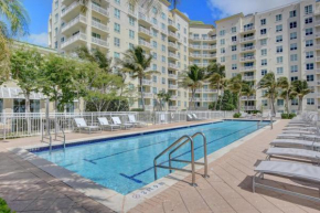 New one bedroom in Lux condo Casa Costa